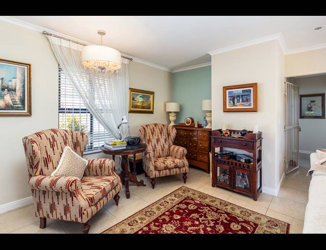 3 BEDROOM FREESTANDING FOR SALE IN SUNNINGDALE